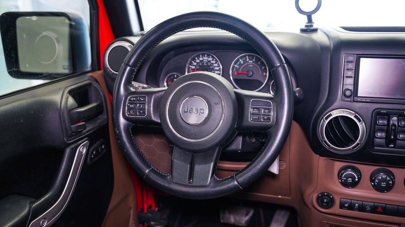 Jeep Wrangler Sahara 3.6L A/T Sahara 3.GCC6L A/T