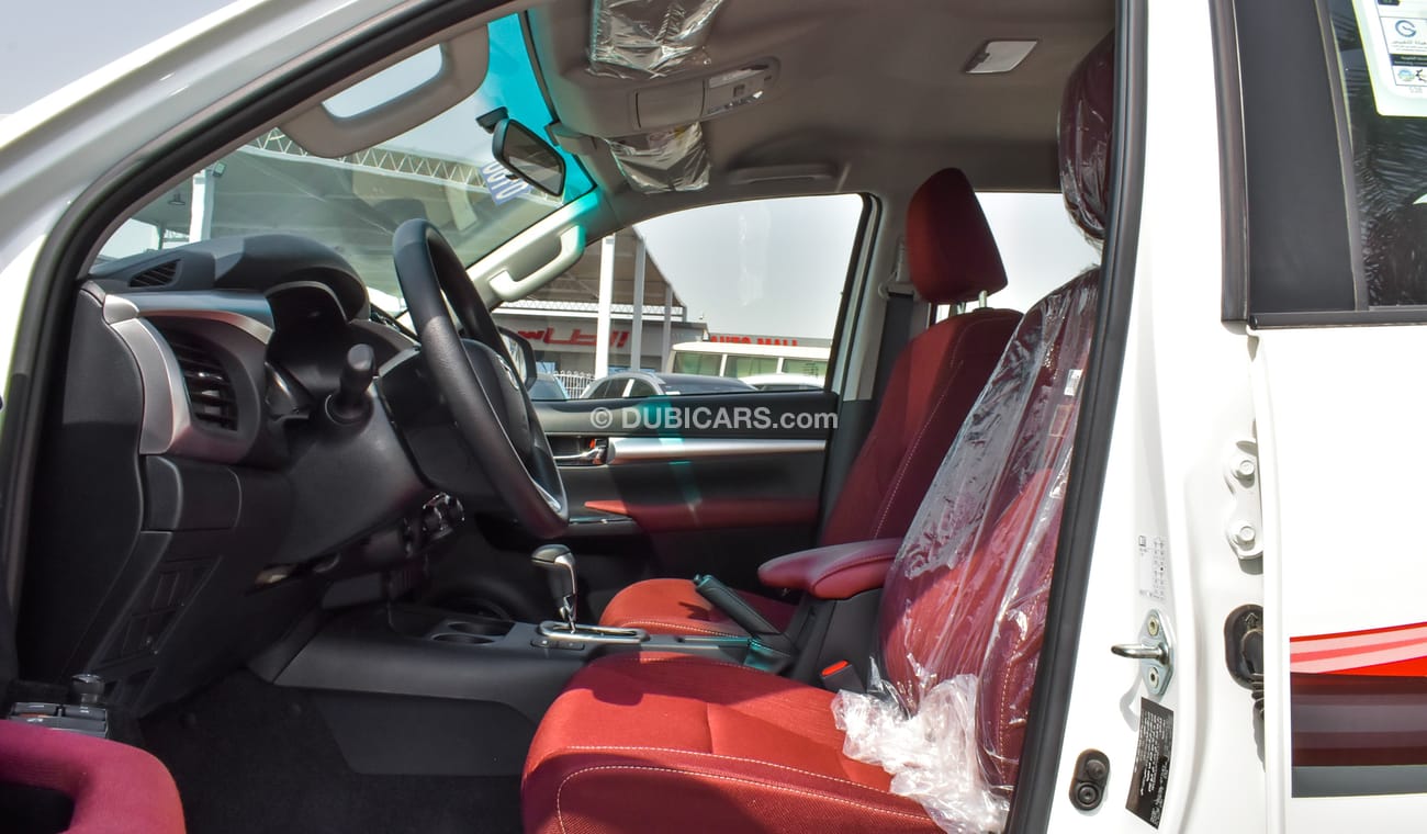 Toyota Hilux SR5 2.7 Petrol A/T 4WD