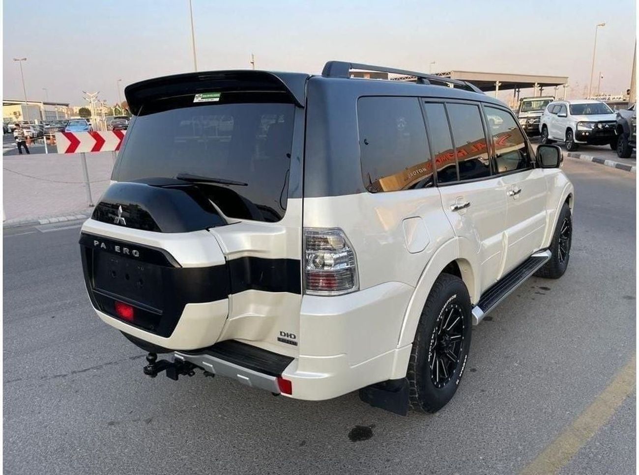 Mitsubishi Pajero Diesel 3.2 Liter Right Hand Drive Automatic Sunroof  Leather seats