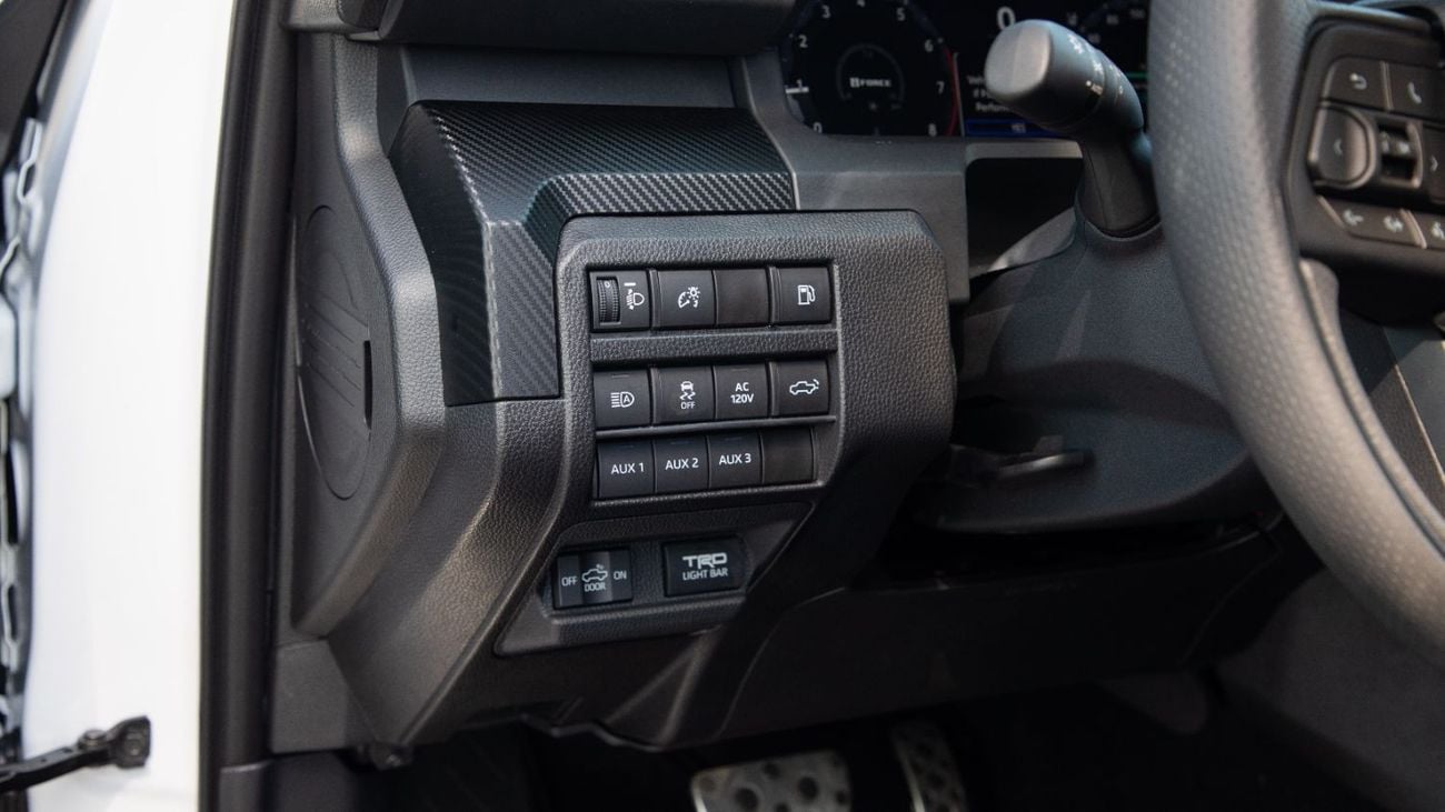 Toyota Tacoma TRD Pro/4WD/Hybrid/2024. Local registration +10%