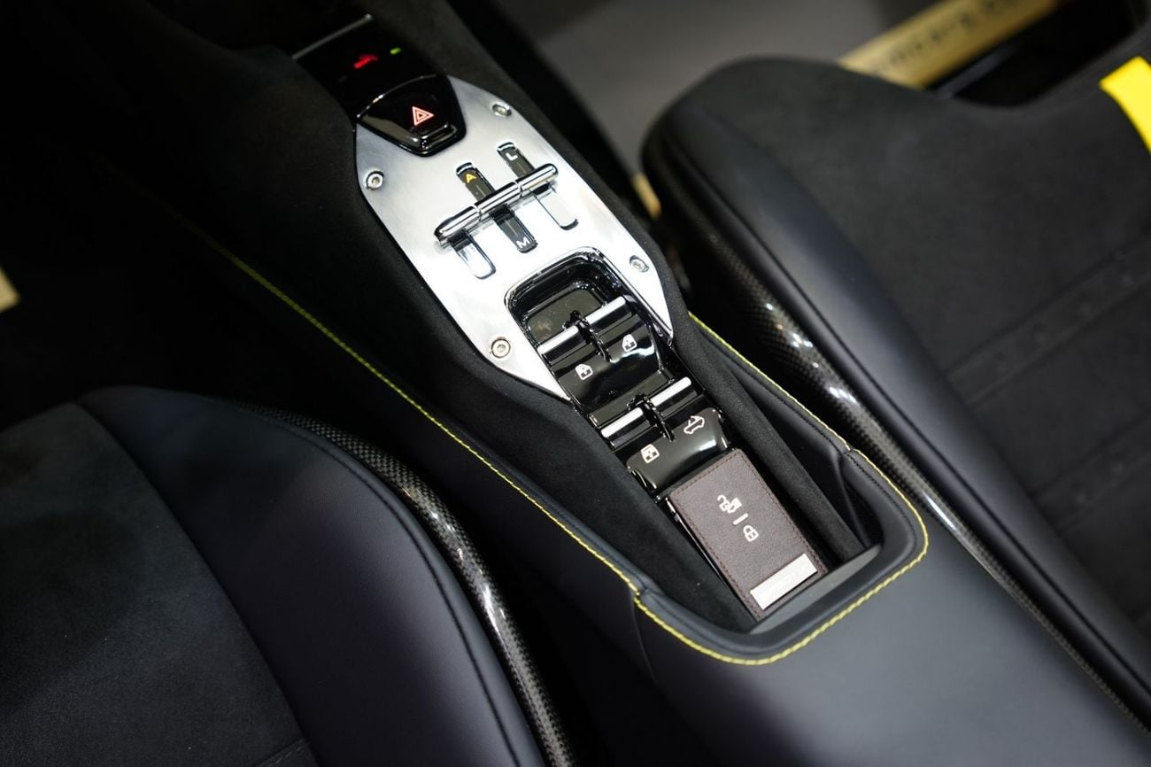 Ferrari SF90 2024 Ferrari SF90 Spider, Novitec Carbon Kit, JBL Sound System!!