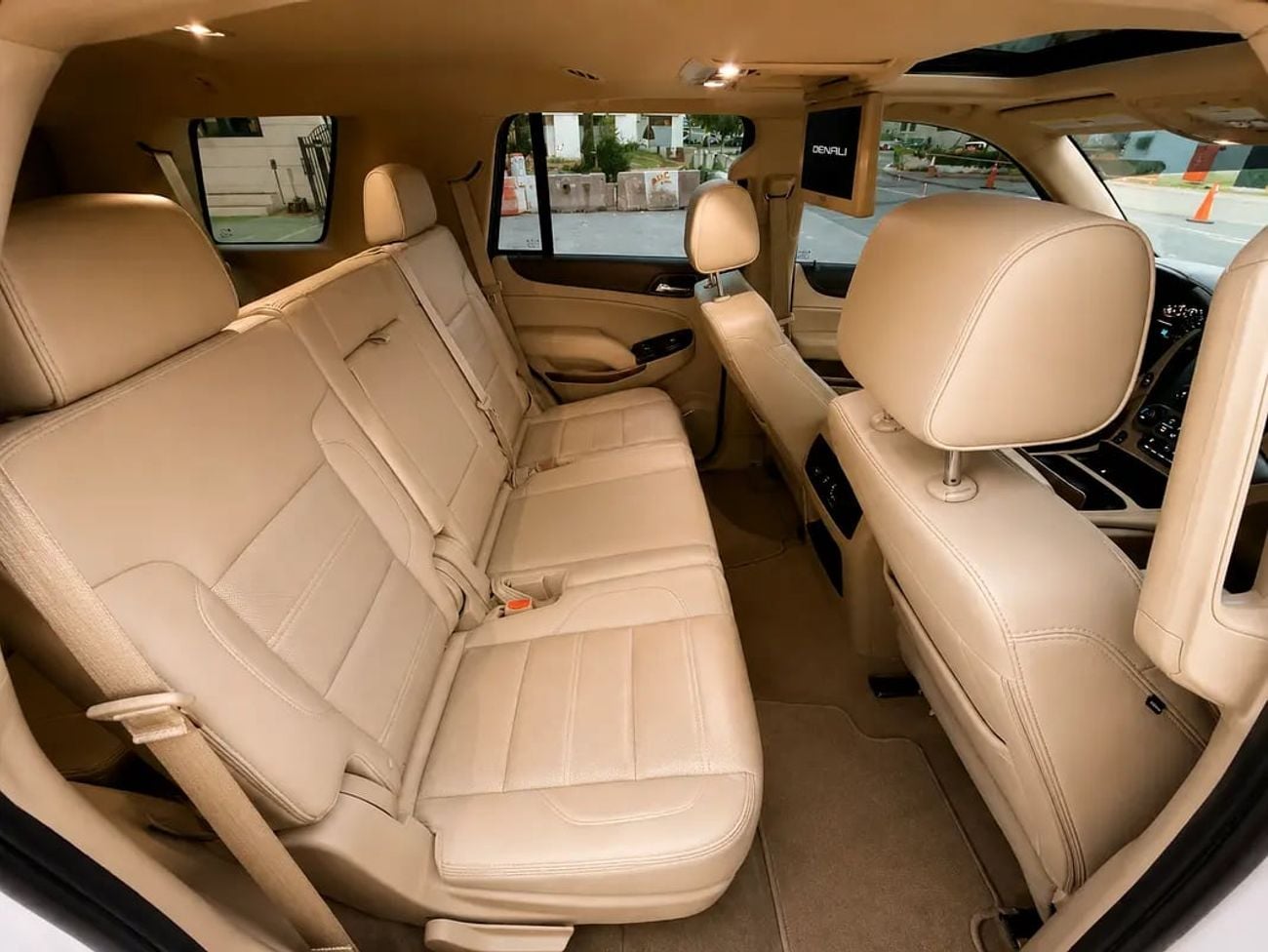GMC Yukon 2,115 P.M 0% DP | Denali | GCC | Original Paint | 106K KM | 6.2L V8