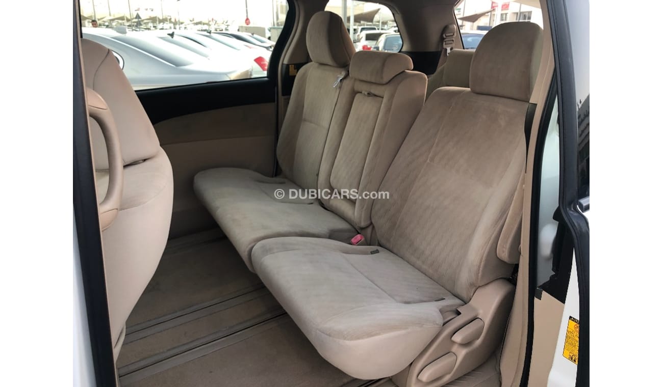 Toyota Previa Toyota pravia model 2014 GCC car prefect condition full optio