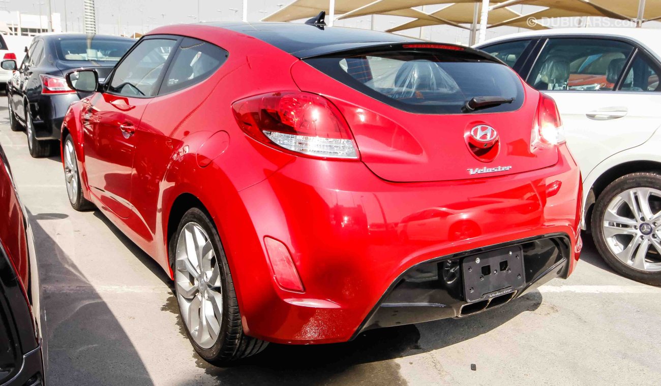 Used Hyundai Veloster 2015 for sale in Sharjah 146515
