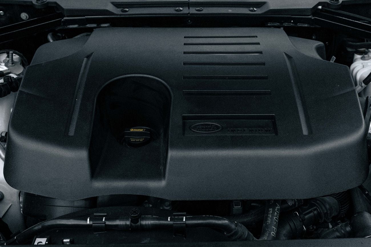 Land Rover Defender 90 SE P400 Defender P400 | 4,798 P.M | 0% Downpayment | Land Rover Warranty!