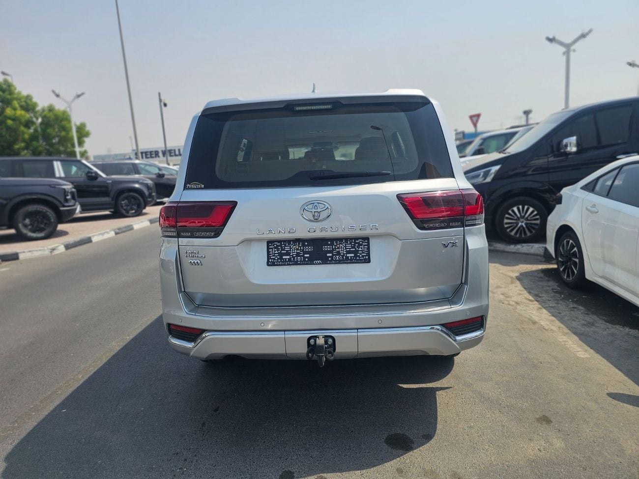 Toyota Land Cruiser VX LHD 3.5L Twin-Turbo V6 Petrol Engine Automatic transmission 4WD 7 Seats 5 Doors
