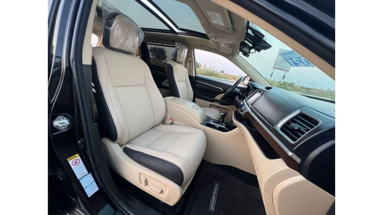 Toyota Highlander 2016 Toyota Highlander, Hybrid - 4X4 - Panoramic / Push Start - Heat and Cooling Seats- Limited Full