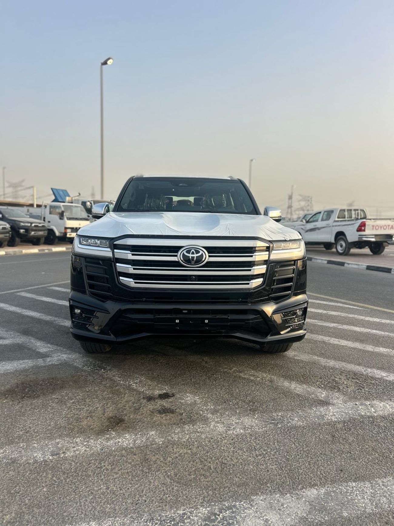 تويوتا لاند كروزر VXR 3.5L