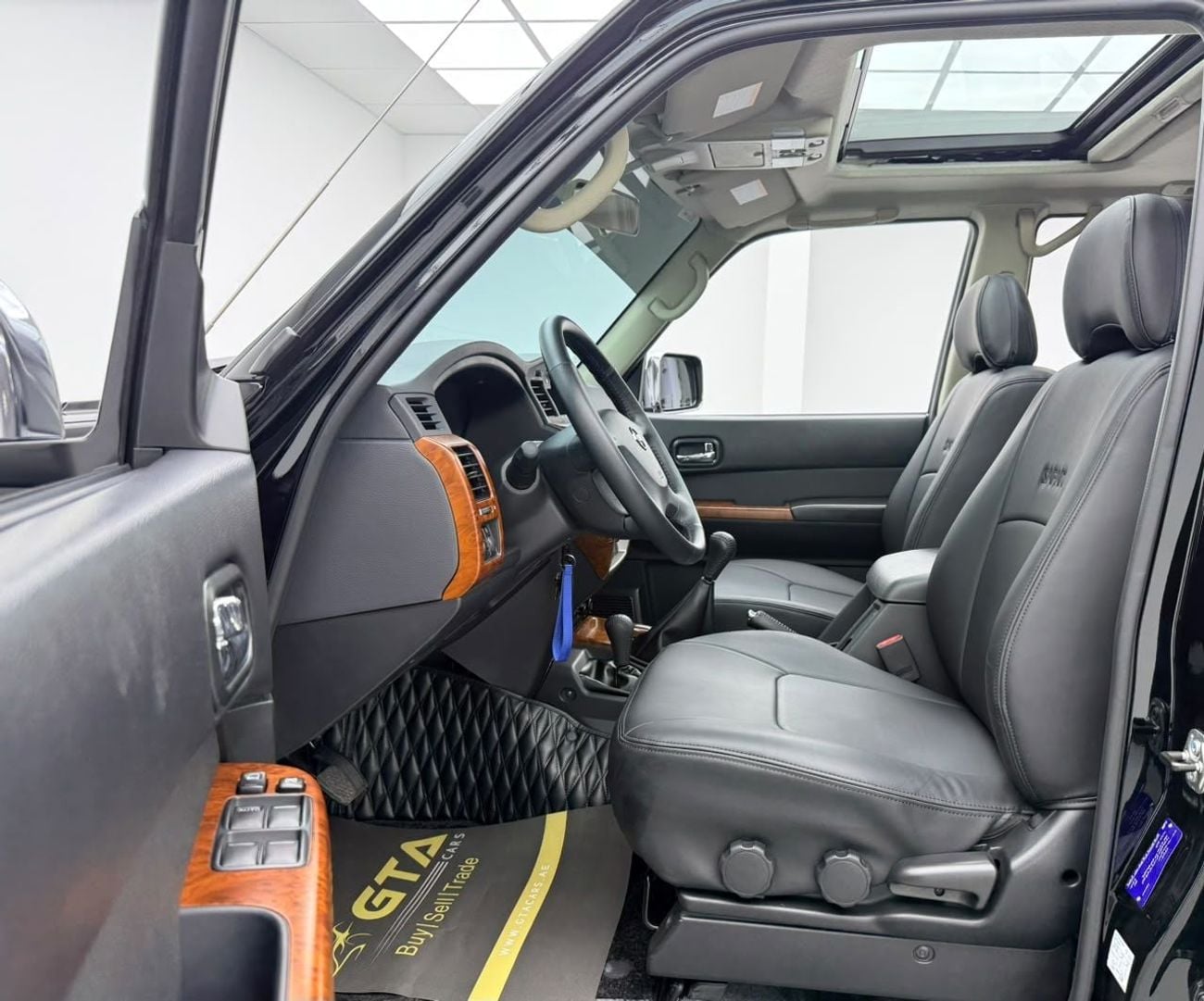 Nissan Patrol SAFARI SW 2024 Nissan Patrol Safari Al Ostoura Edition, Nissan Warranty, Full Service History, GCC Specs.