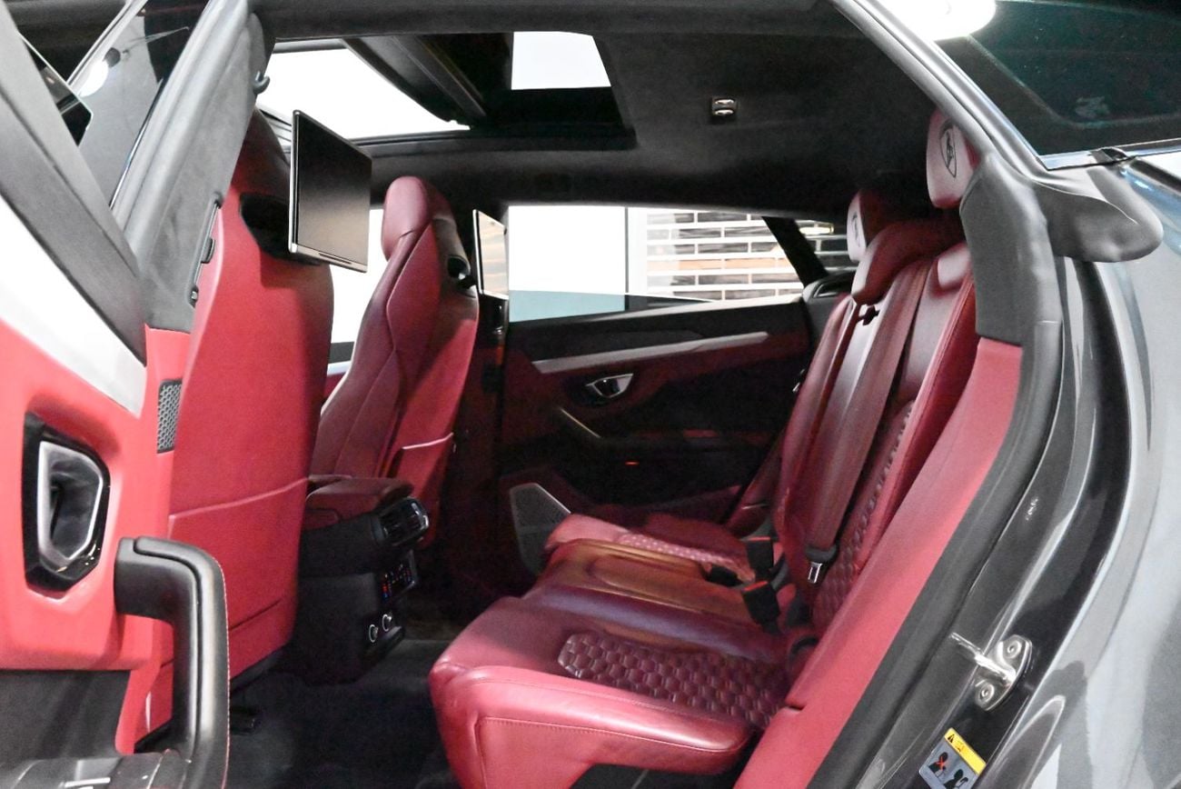Lamborghini Urus STD 2019 Lamborghini Urus, Service History, 1 Year Warranty, Excellent Condition, GCC