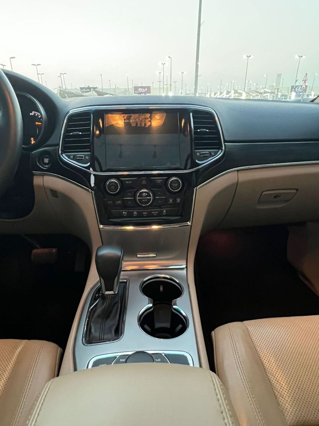 جيب جراند شيروكي Limited 3.6L