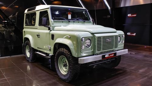 لاند روفر ديفندر Heritage Edition