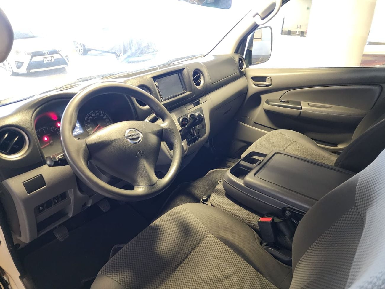 Nissan Urvan STD