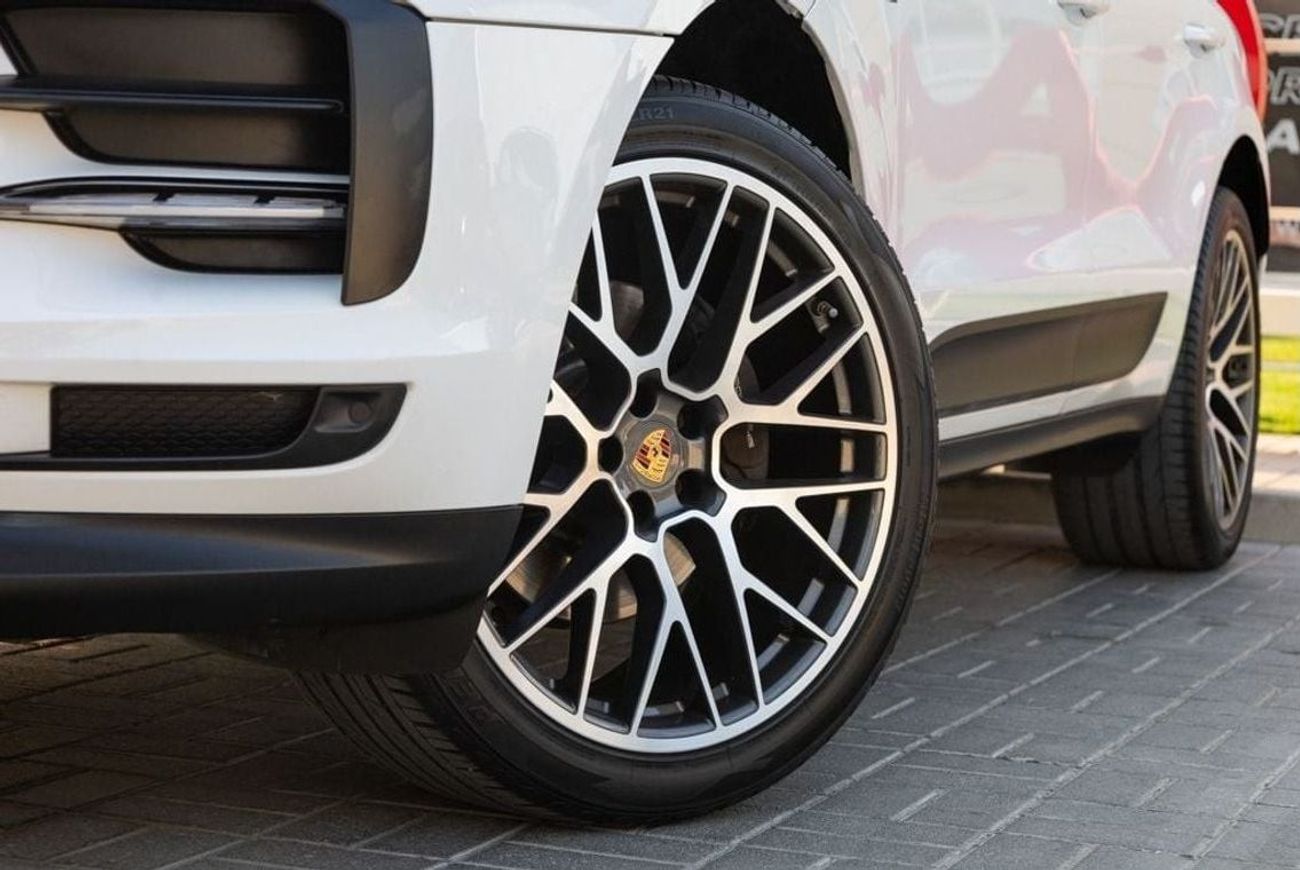 Porsche Macan Std 2.0L (252 HP) Porsche Macan 2021 GCC under Warranty with Flexible Down-Payment.