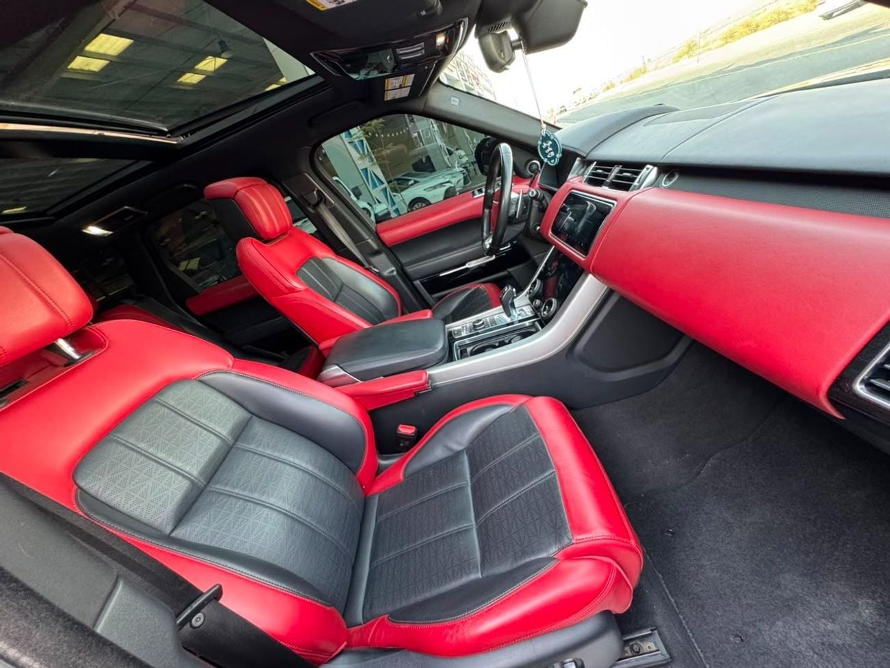 Land Rover Range Rover Sport AUTOBIOGRAPHY DYNAMIC V8 5.0L SUPERCHARGE / BIG SCREEN / PREMIUM SOUND SYSTEM / HEAD UP DISPLAY / 36