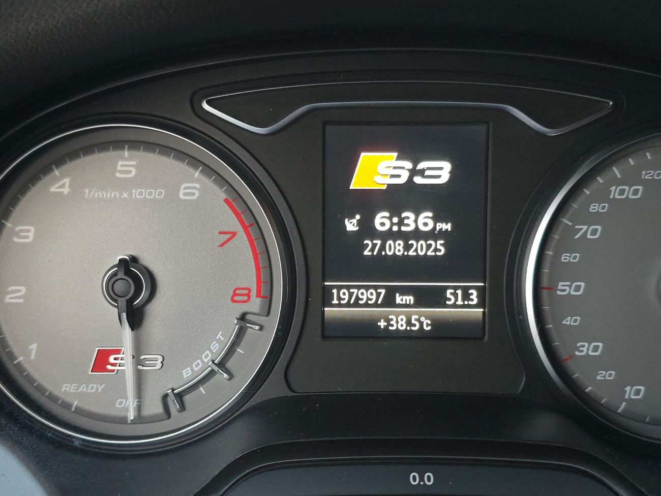 Audi S3 TFSI quattro 2.0L