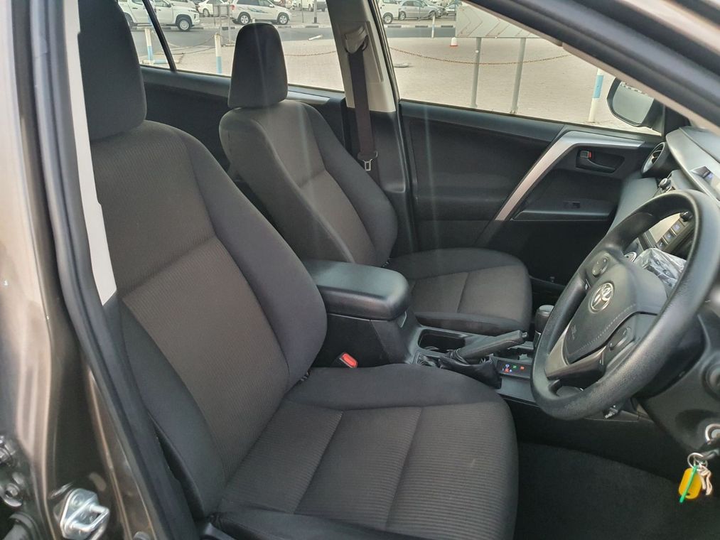 تويوتا راف ٤ Right hand drive Brown 2016