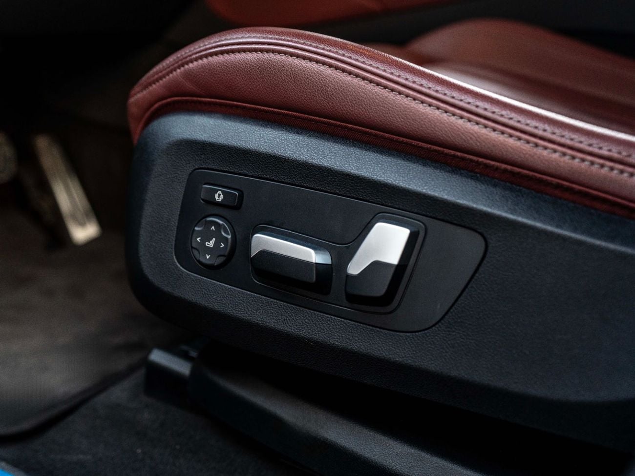 بي أم دبليو X6 xDrive40i Luxury M Sport Package 3.0L