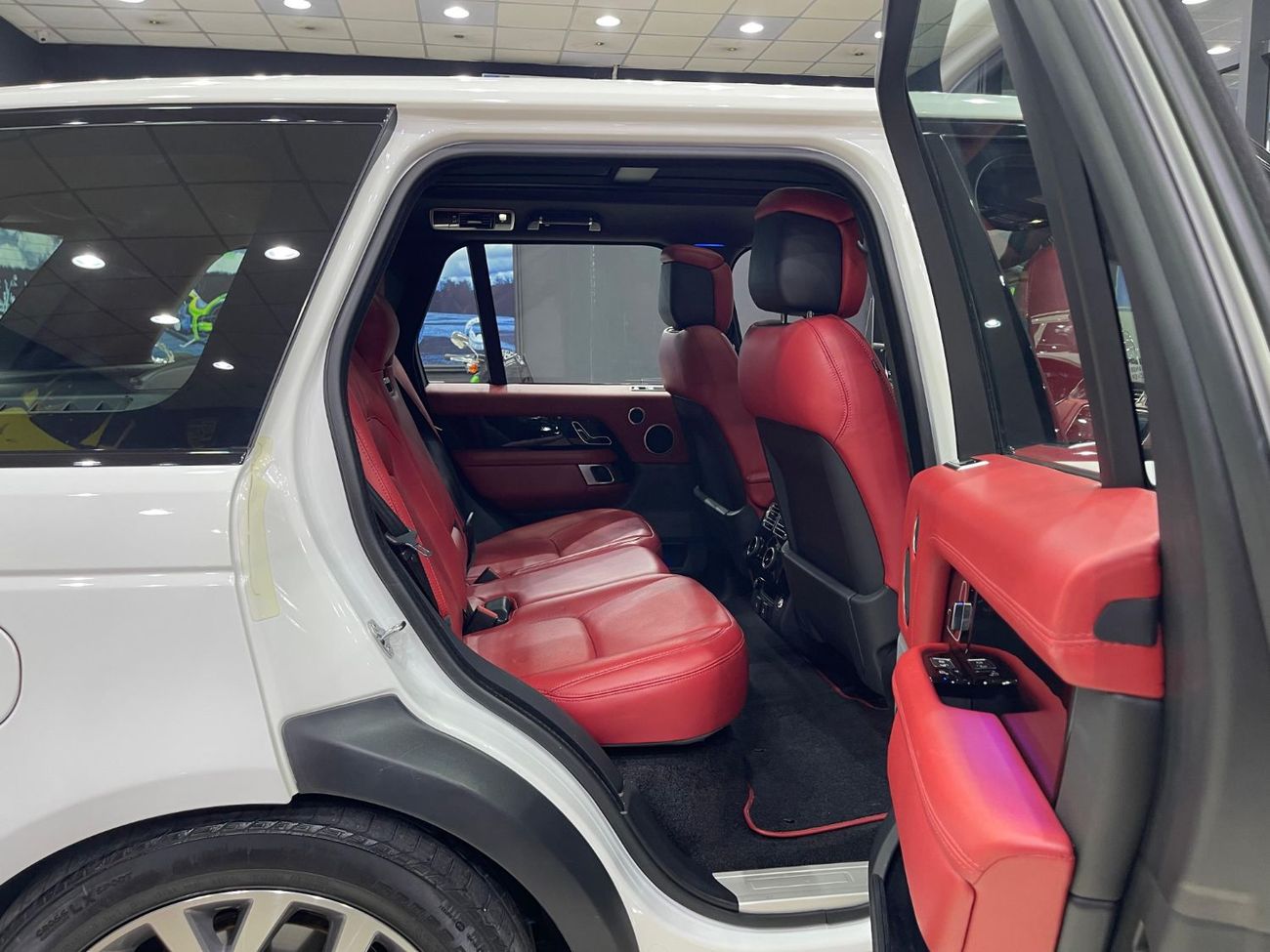 Land Rover Range Rover HSE 3.0L (375 HP)