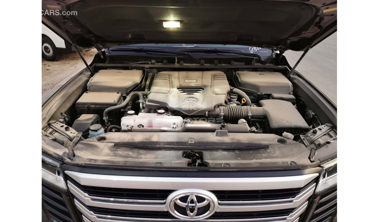 Toyota Land Cruiser 3.3L V6 Twin Turbo Petrol, Alloy Rims, DVD, Rear Camera, Driver Power Seat, Rear A/C (CODE # GXR11)