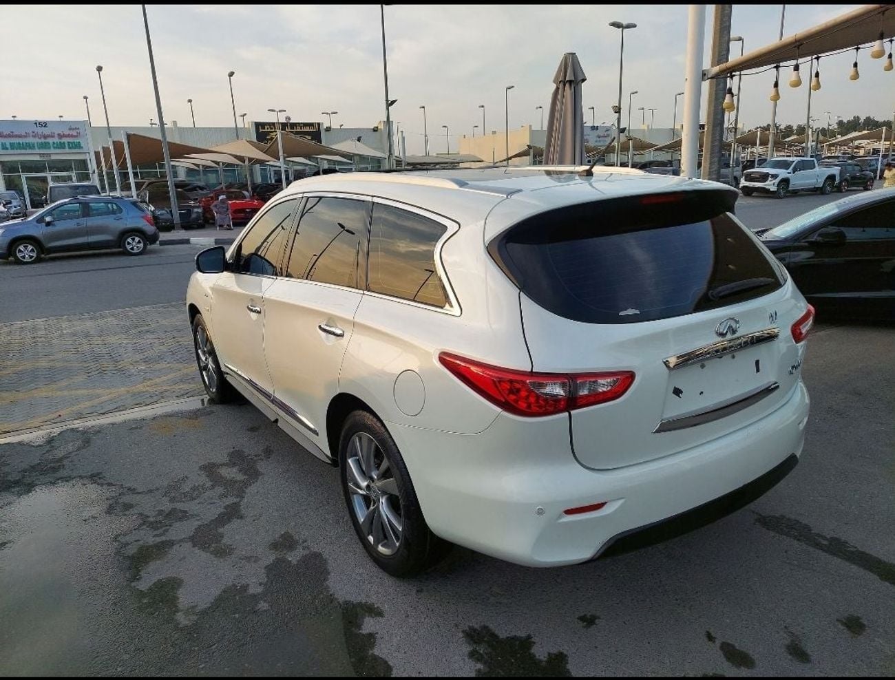 إنفينيتي QX60 Premium 3.5L