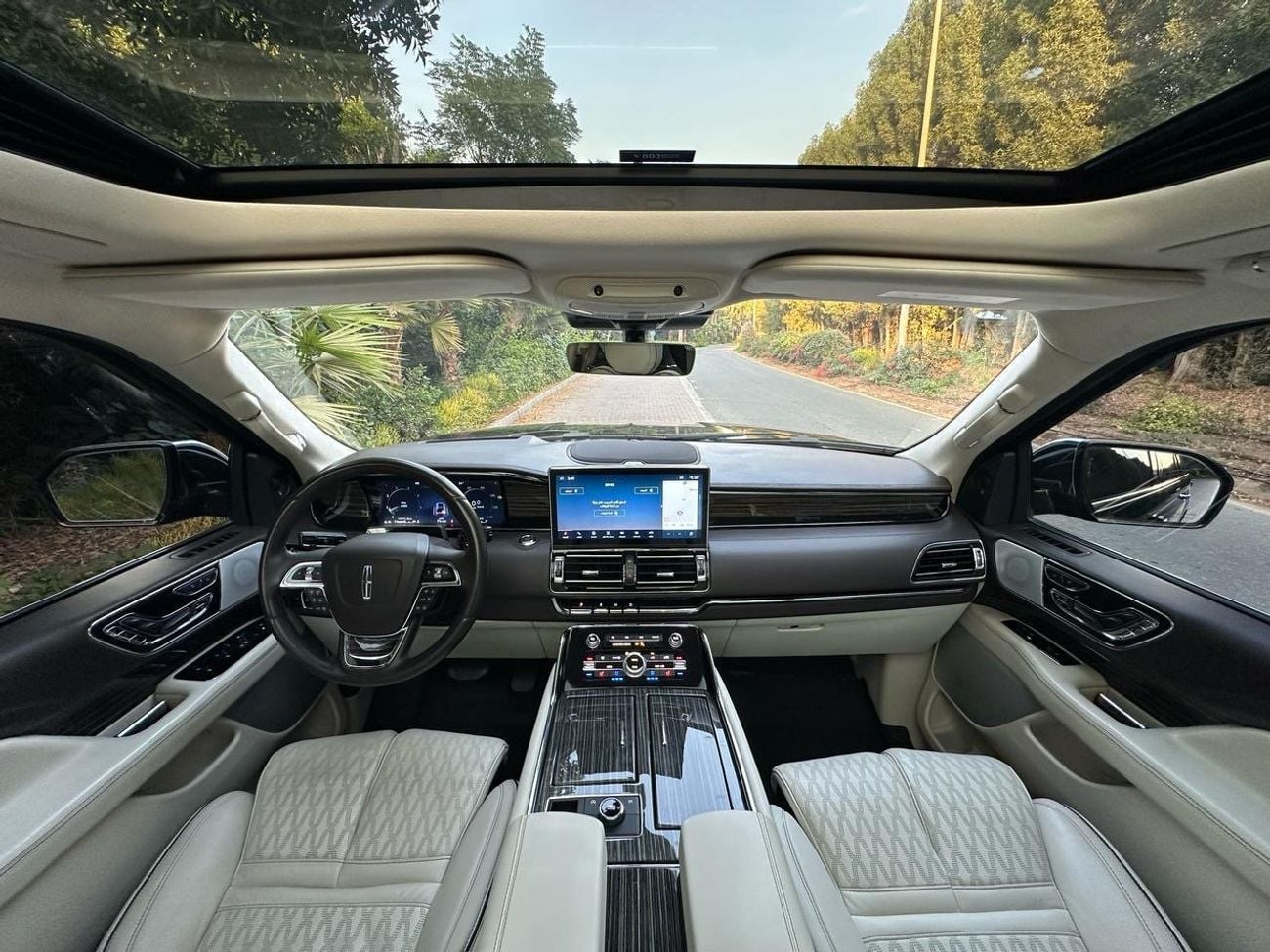 Lincoln Navigator BASE