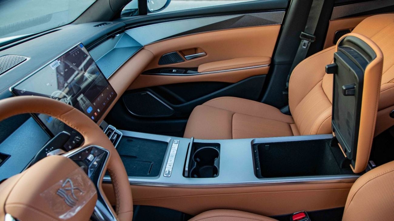 بي واي دي هان HAN L EV 701KM LiDAR Premium Edition | 2025 | Ready Stock Limited QTY