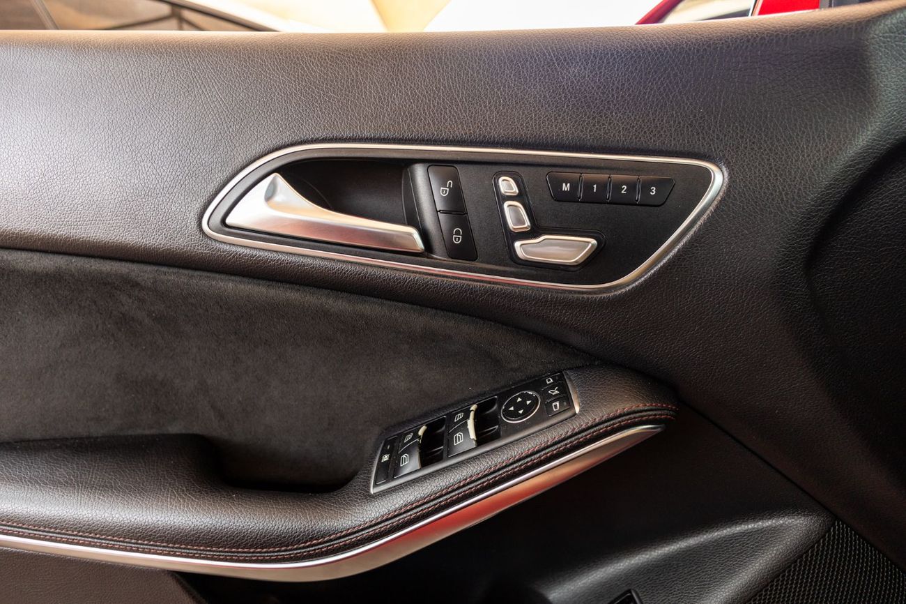 Mercedes-Benz CLA 250 Std 2.0L (224 HP)