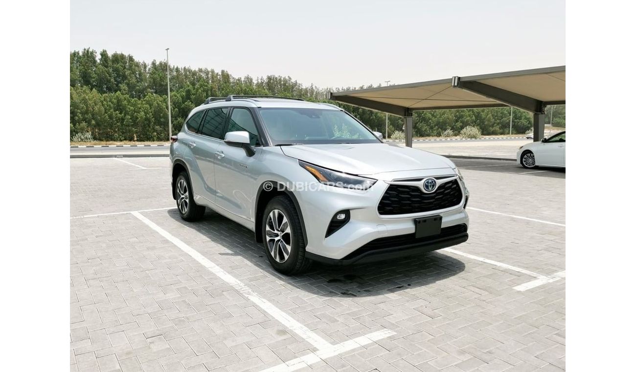 Used Toyota Highlander XLE ( Hybrid ) 2021 Silver 2021 for sale in