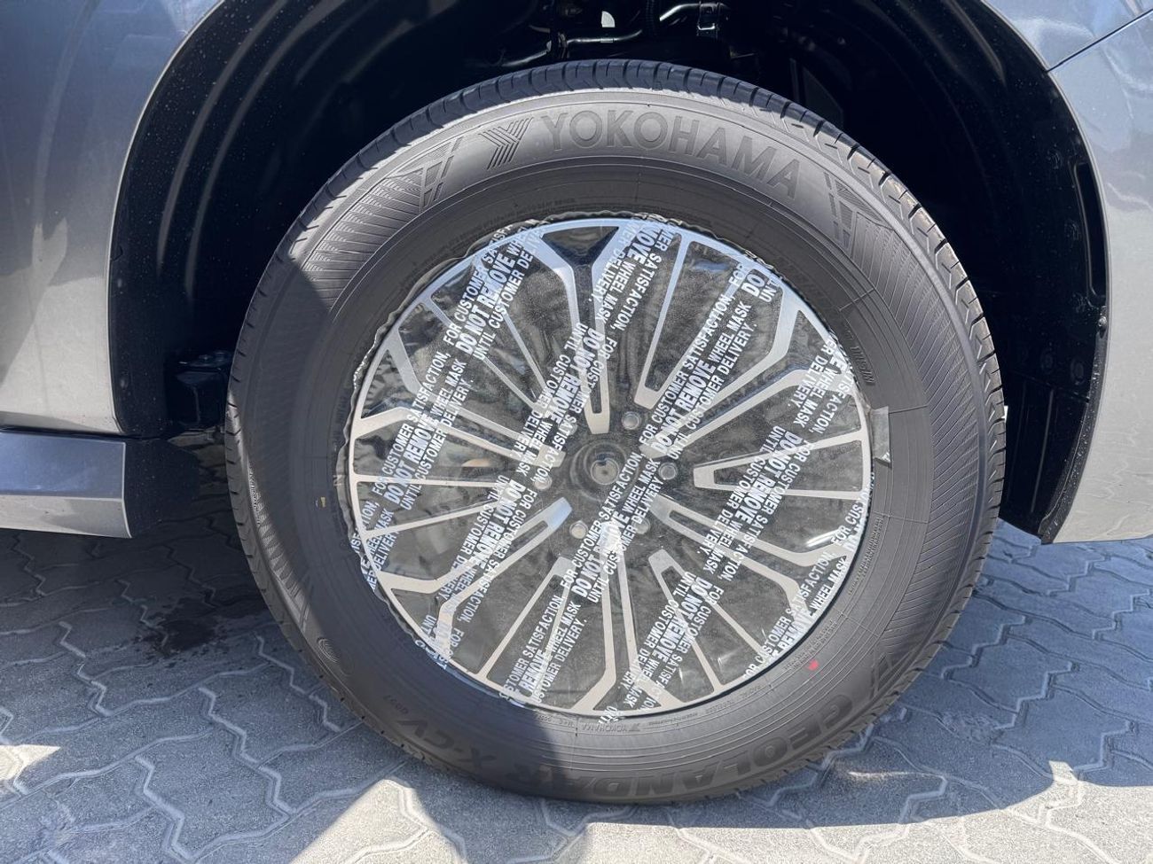 Nissan Patrol SE Platinum City 3.8L (Ext _GRAY  Inter_BURGUNDY)