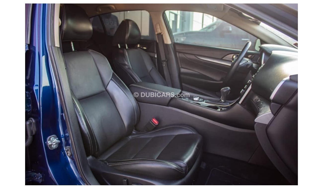 نيسان ماكسيما نيسان مكسيما SV هو : 2017 الممشى : 141.000 كم السعر : 35000 درهم 6 سلندر 3.5 ليتر مواصفات أمريكيه فل