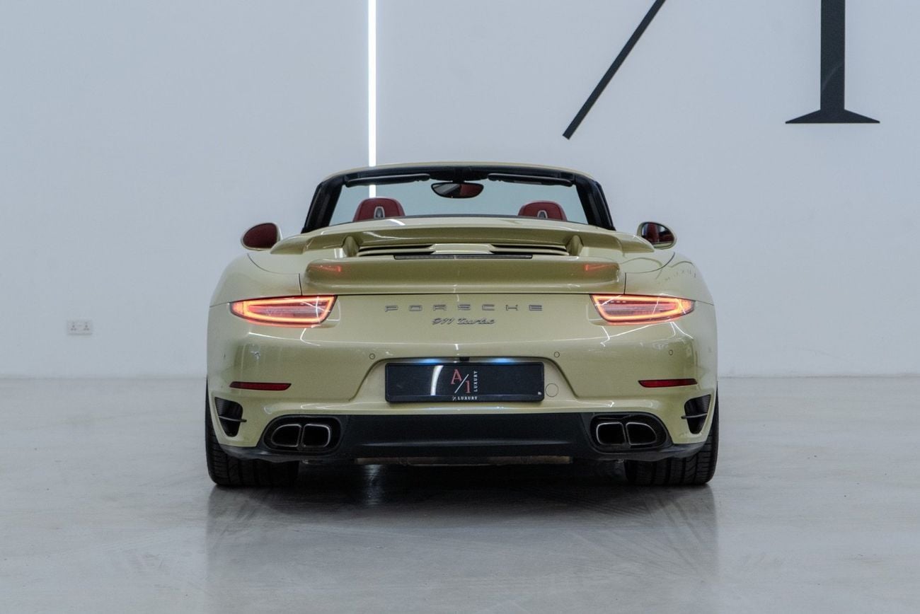 Porsche 911 Turbo 3.8L (520 HP) Convertible 2015 Porsche 911 Turbo Convertible, Fully Loaded, Excellent Conditio