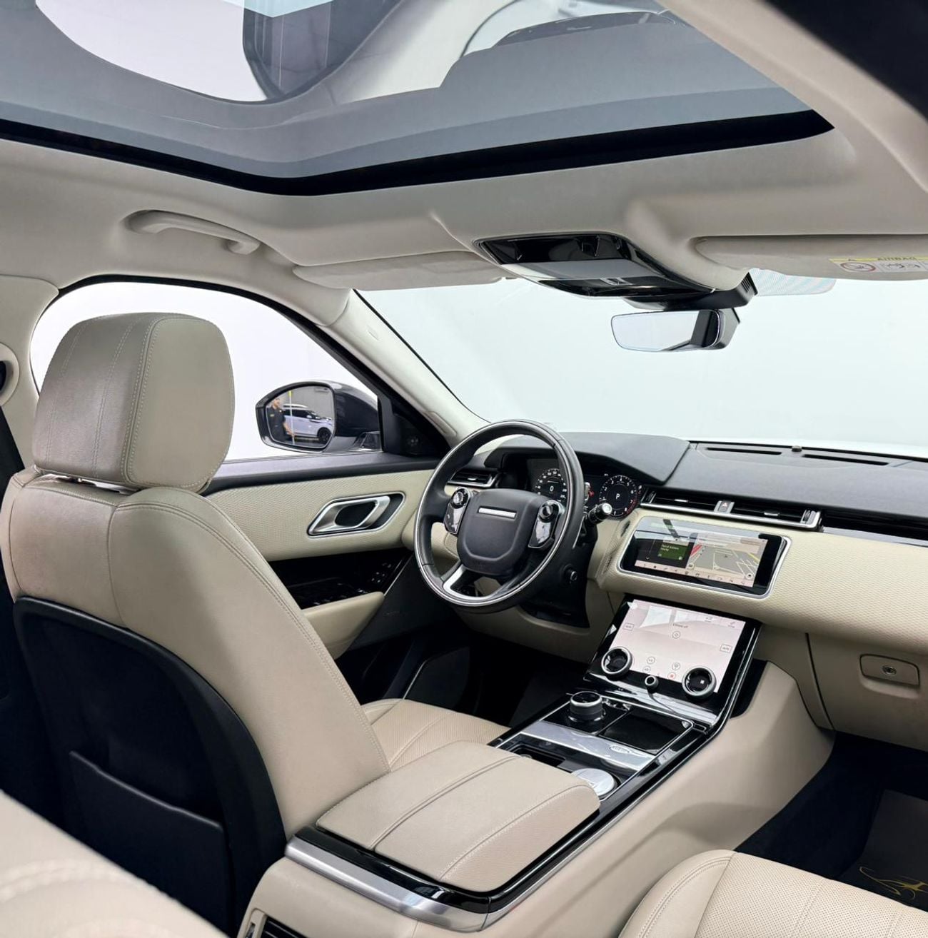 لاند روفر رينج روفر فيلار 2020 Range Rover Velar P250 SE Dynamic, Warranty, Fully Loaded, Excellent Condition, GCC