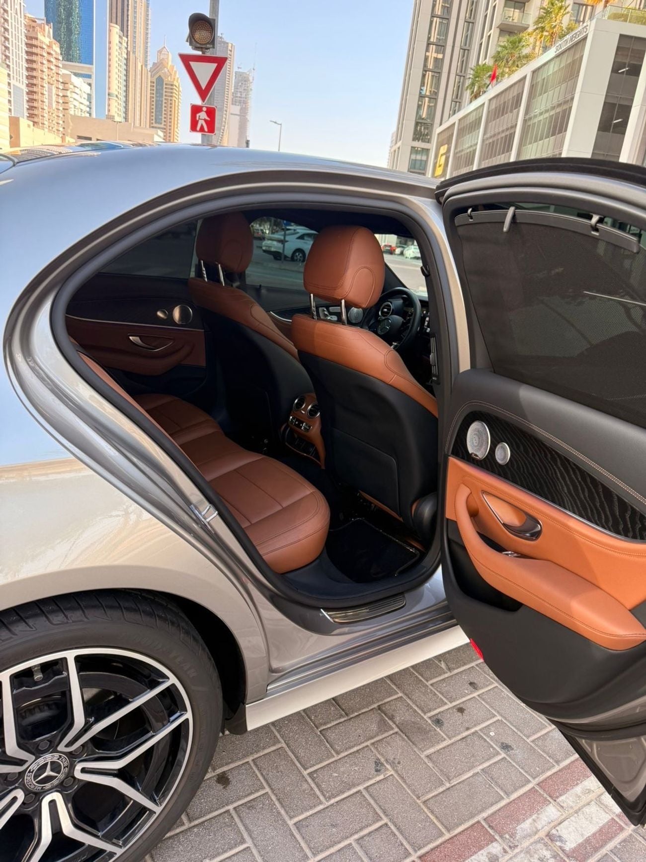 مرسيدس بنز E300