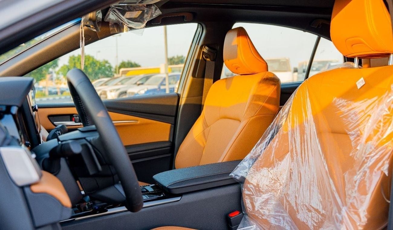 تويوتا كامري Toyota Camry Lumiere 2.5L HEV Full option - GCC (Export Price)