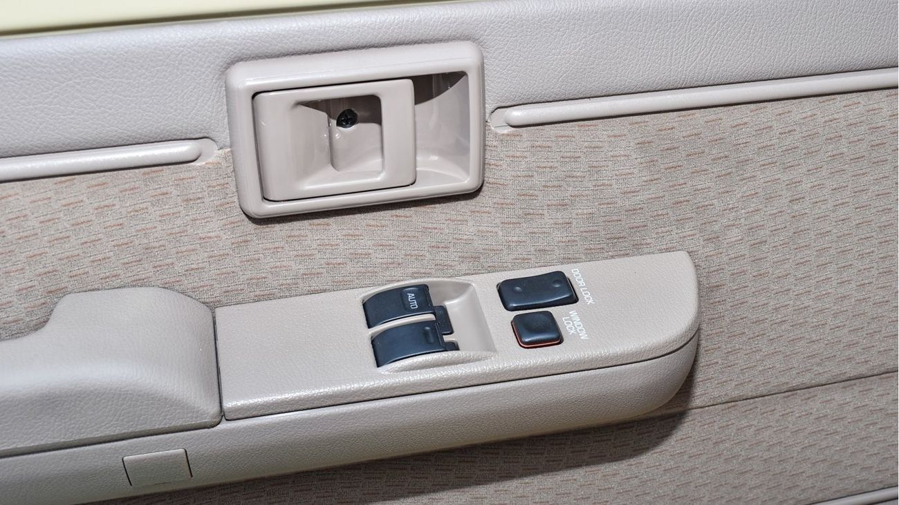 Toyota Land Cruiser Pick Up 4.0L V6 Petrol Single Cabin  A/T