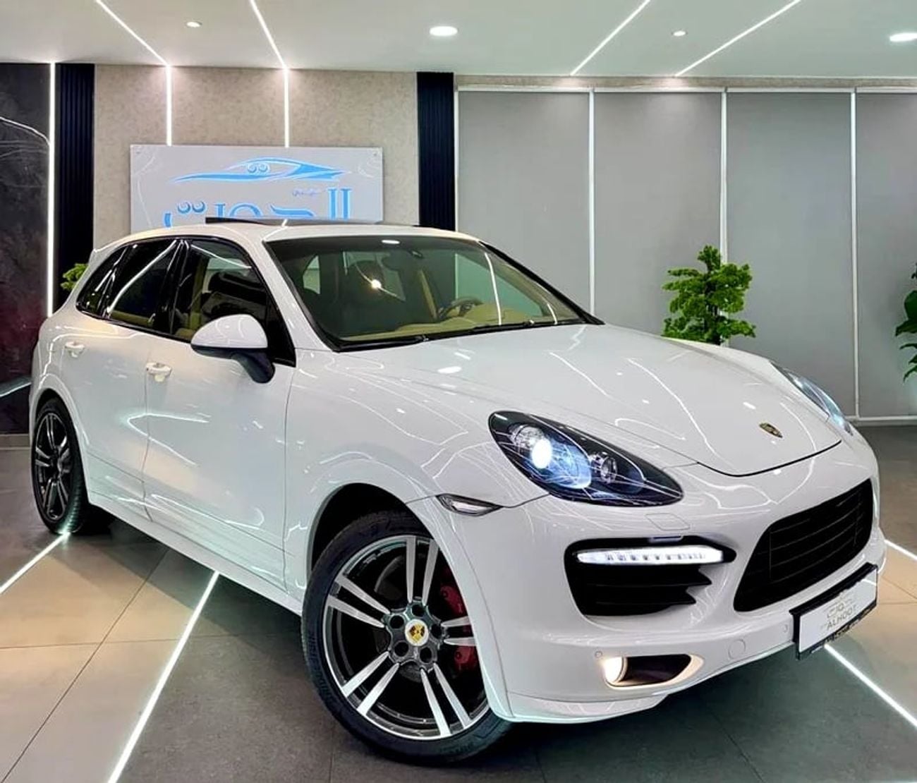 بورش كايان GTS AMAZING GTS V8 || GCC || FULLY LOADED || PERFECT CONDITION || RADAR