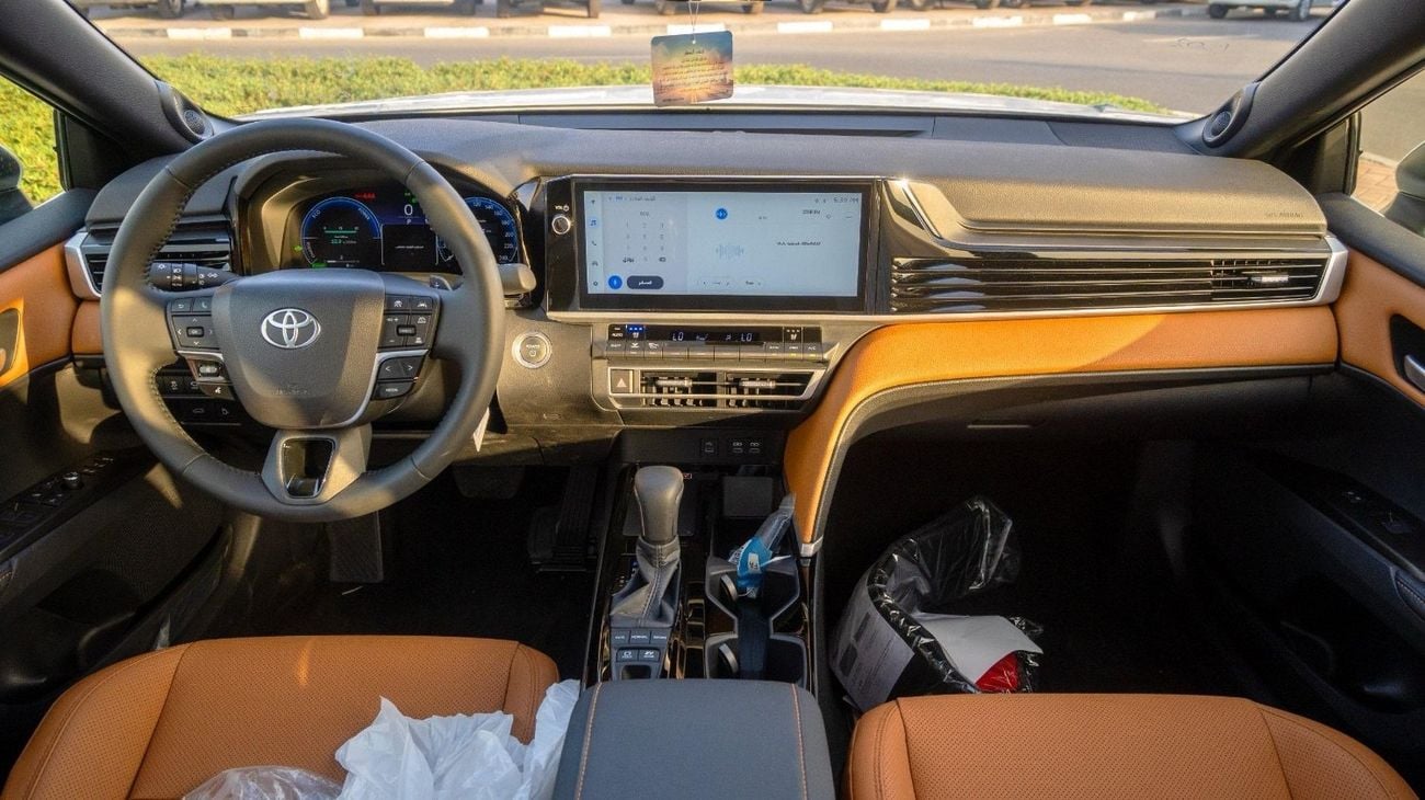 تويوتا كامري كامري لوميرا هايبرد صنع ياباني مواصفات خليجي