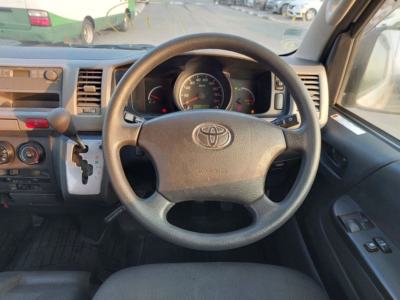 تويوتا هاياس TOYOTA HIACE VAN RHD 2013 MODEL 3.0 L DIESEL AUTOMATIC(PM11947)