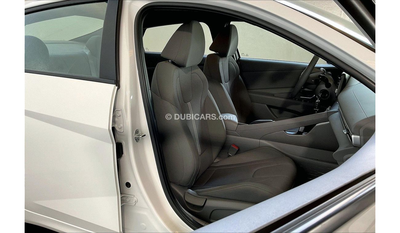 Hyundai Elantra Smart