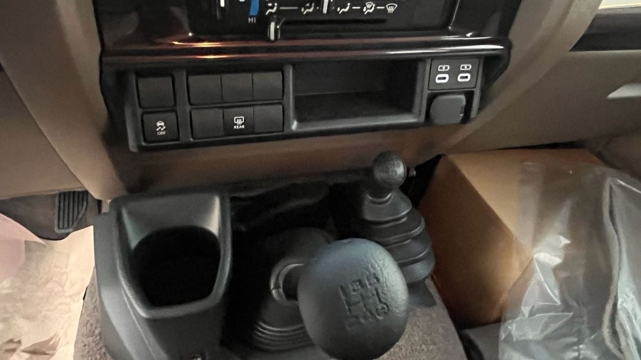 Toyota Land Cruiser Pickup 70