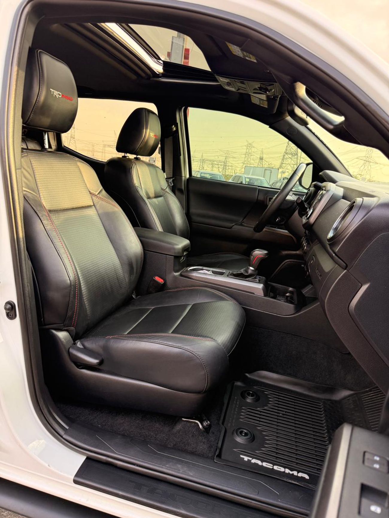 Toyota Tacoma TRD PRO 4X4 Sunroof, leather Full option