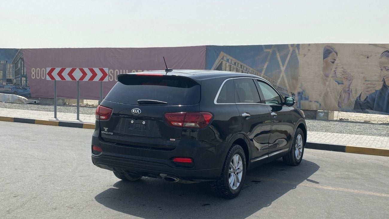 Kia Sorento Base 2.4L FWD