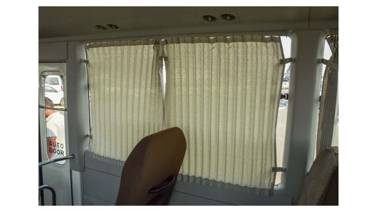 Toyota Coaster Toyota coaster dsl Mt 30 seater 4.2 model 2022