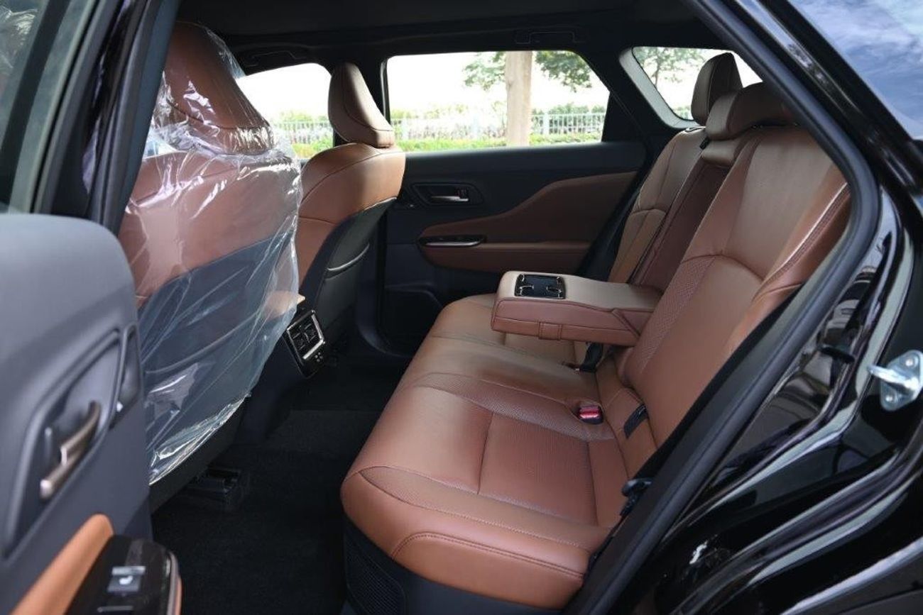 تويوتا كراون 2.5L HYBRID AWD 5 SEATER AT TECH PLUS