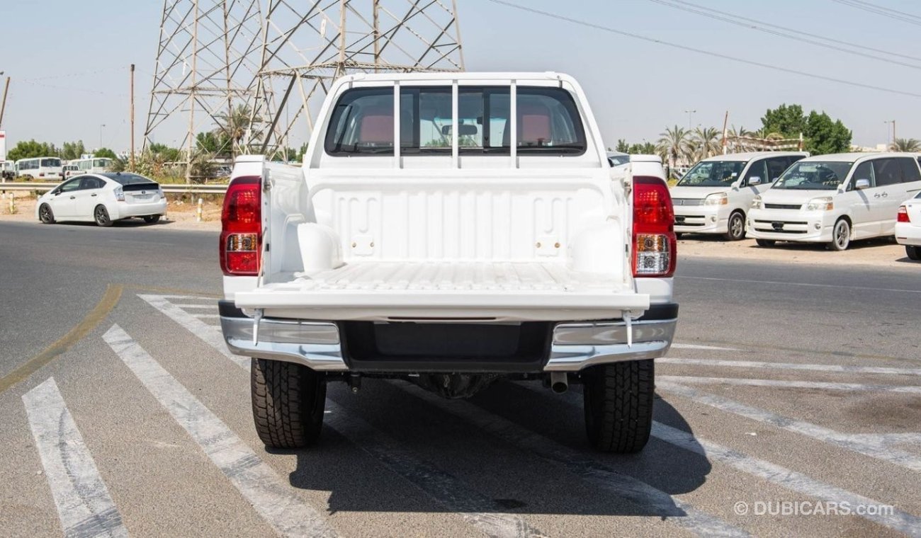 تويوتا هيلوكس (LHD) TOYOTA HILUX DC 2.4 AT 4X4 MY2023 – WHITE