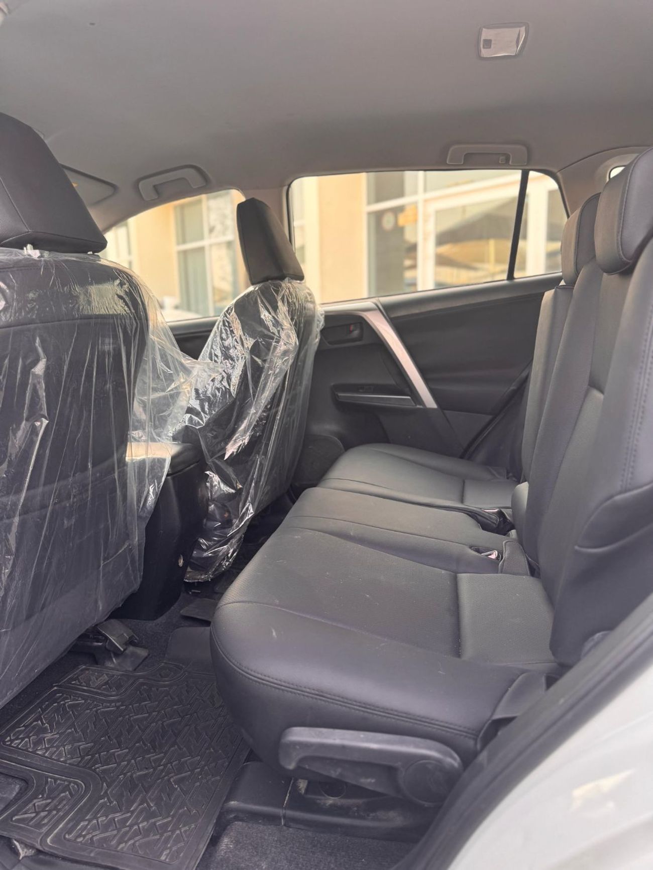 تويوتا راف ٤ 2.5L (2WD) EX