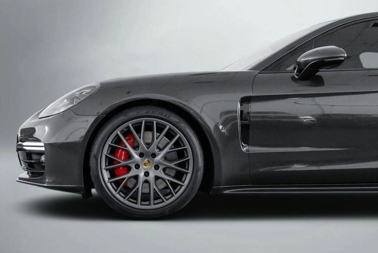 Porsche Panamera GTS 4.0L (455 HP) GTS 4.0L (453 HP)