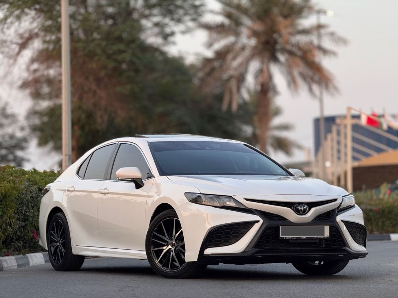 Toyota Camry GLE Hybrid 2.5L