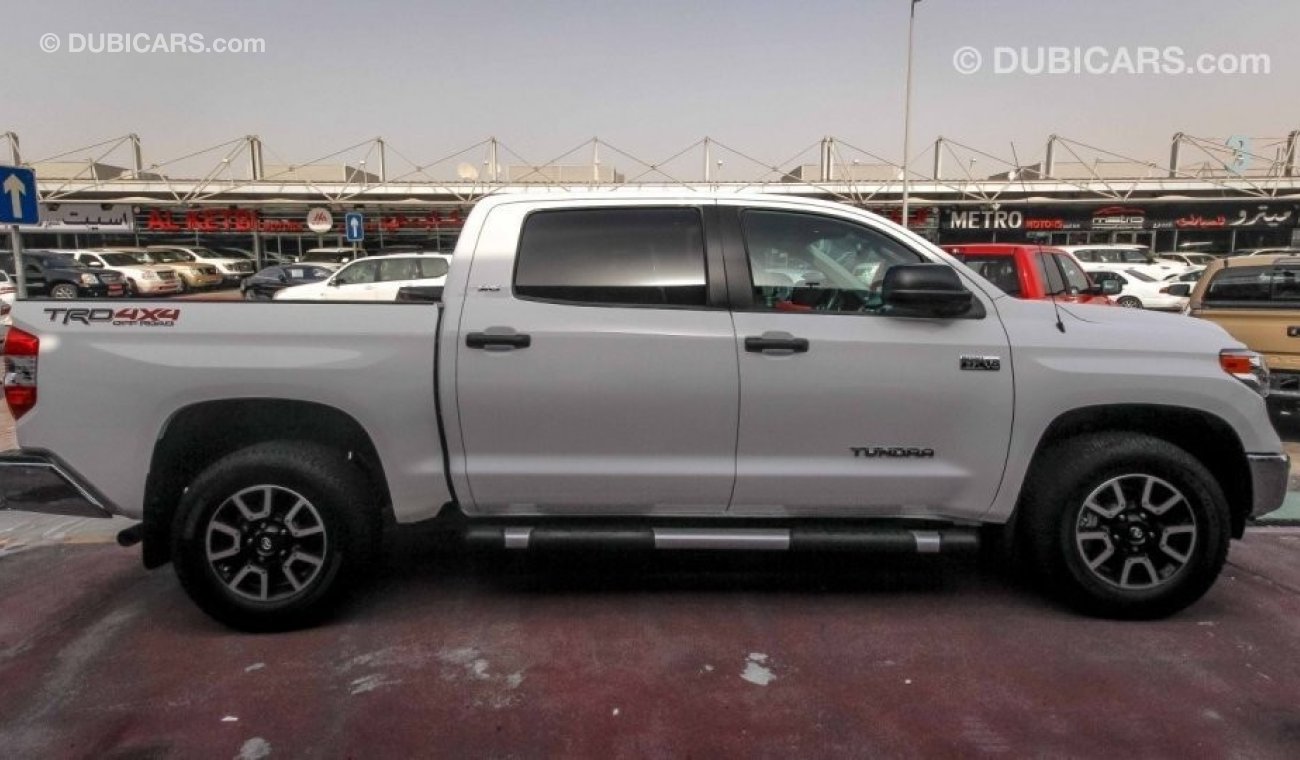 Toyota Tundra SR5 TRD CREWMAX